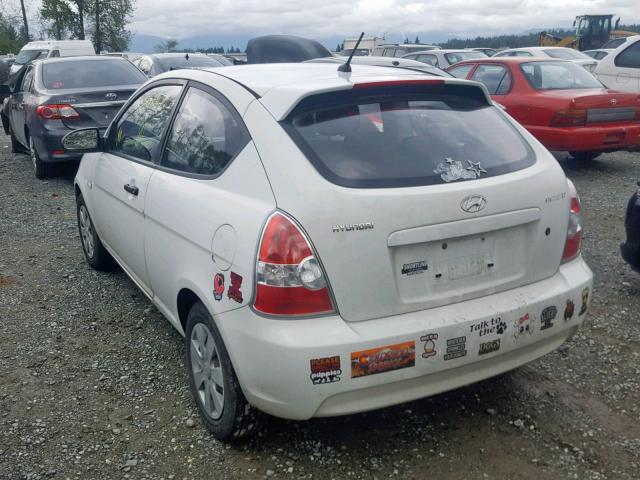 KMHCM36C77U041177 - 2007 HYUNDAI ACCENT GS WHITE photo 3