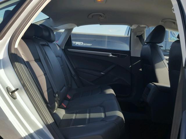 1VWDT7A35HC006104 - 2017 VOLKSWAGEN PASSAT R-L SILVER photo 6