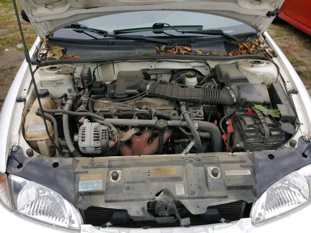 1G1JC524317274108 - 2001 CHEVROLET CAVALIER B WHITE photo 7