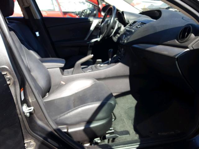 JM1BL1W69B1418832 - 2011 MAZDA 3 S GRAY photo 5