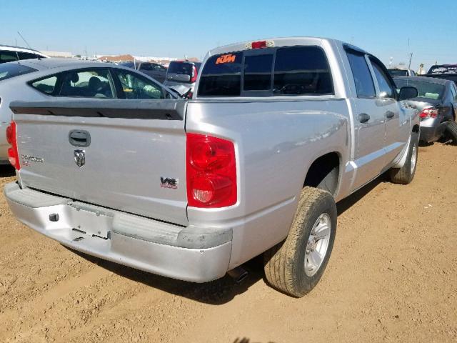 1D7HE48N38S598179 - 2008 DODGE DAKOTA QUA SILVER photo 4