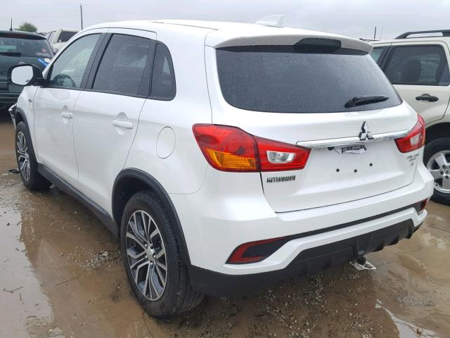 JA4AP3AW5JU018244 - 2018 MITSUBISHI OUTLANDER WHITE photo 3