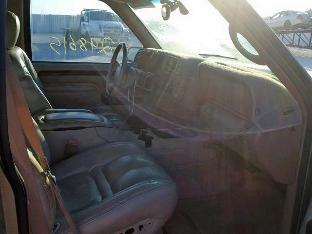 1GYEK63R3YR185143 - 2000 CADILLAC ESCALADE L GRAY photo 5