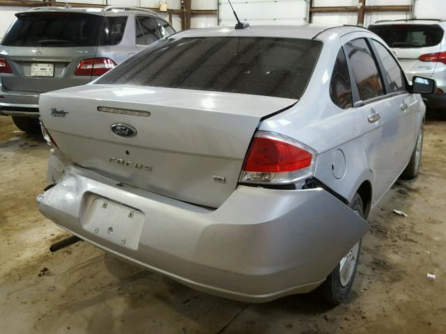 1FAHP34N38W119164 - 2008 FORD FOCUS S/SE SILVER photo 4