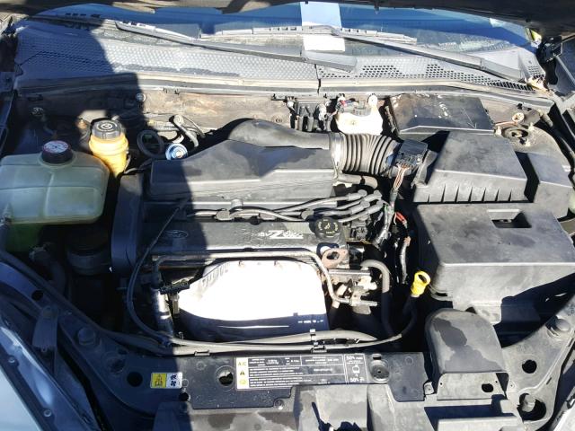 3FAFP3134YR156060 - 2000 FORD FOCUS ZX3 BLACK photo 7