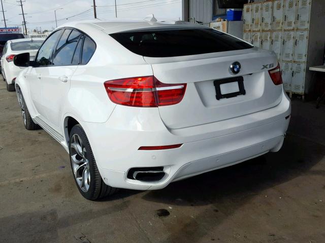 5UXFG8C56BLZ96982 - 2011 BMW X6 XDRIVE5 WHITE photo 3