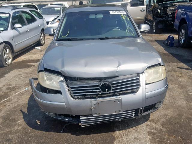 WVWAE63B75E061507 - 2005 VOLKSWAGEN PASSAT GLS SILVER photo 9