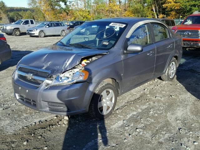 KL1TD56E99B306169 - 2009 CHEVROLET AVEO LS GRAY photo 2