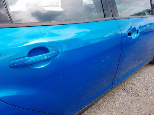 1FADP3F29GL403190 - 2016 FORD FOCUS SE BLUE photo 9