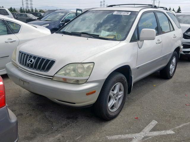 JTJHF10U420288292 - 2002 LEXUS RX 300 WHITE photo 2