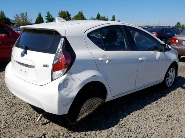 JTDKDTB3XG1131429 - 2016 TOYOTA PRIUS C WHITE photo 4