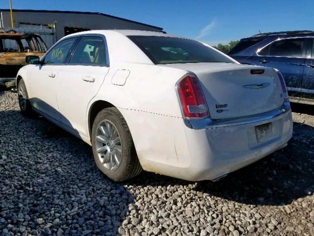 2C3CCAAG0DH665265 - 2013 CHRYSLER 300 WHITE photo 3