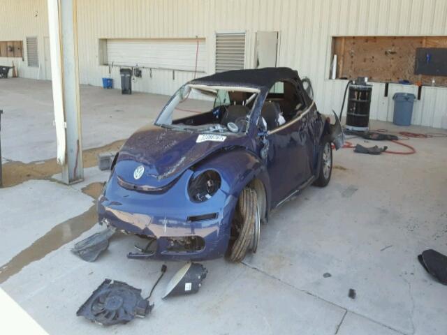 3VWPF31Y86M327199 - 2006 VOLKSWAGEN NEW BEETLE Blau Foto 2