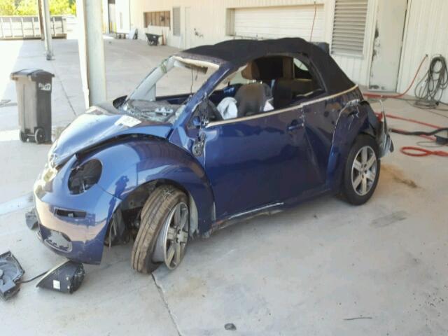 3VWPF31Y86M327199 - 2006 VOLKSWAGEN NEW BEETLE Blau Foto 9