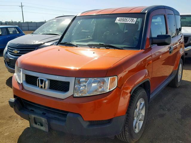 5J6YH2H72AL005901 - 2010 HONDA ELEMENT EX ORANGE photo 2