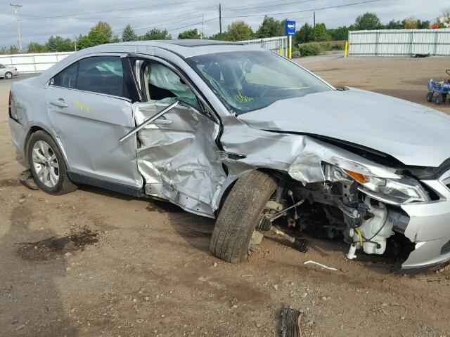 1FAHP2EW8BG123357 - 2011 FORD TAURUS SEL SILVER photo 9