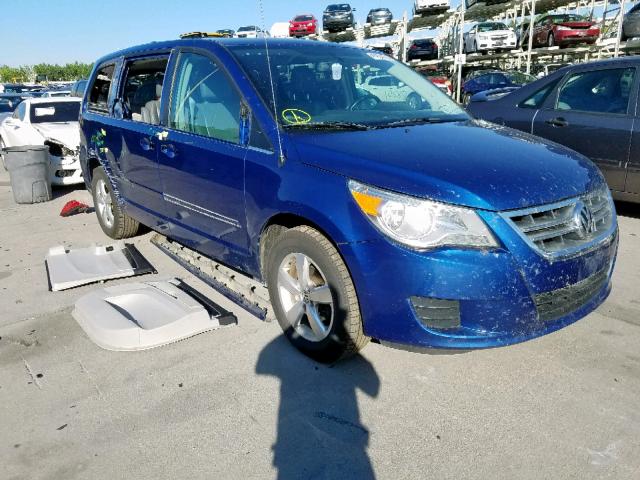 2V4RW3D11AR370008 - 2010 VOLKSWAGEN ROUTAN SE BLUE photo 1