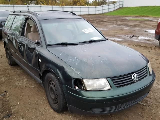 WVWNA63B5WE328805 - 1998 VOLKSWAGEN PASSAT GLS GREEN photo 1