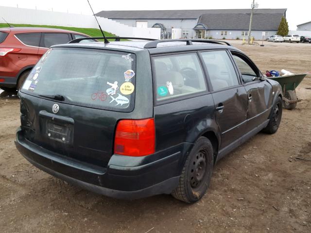 WVWNA63B5WE328805 - 1998 VOLKSWAGEN PASSAT GLS GREEN photo 4