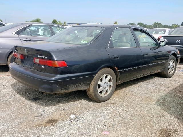 4T1BF28KXWU053858 - 1998 TOYOTA CAMRY CE BLACK photo 4