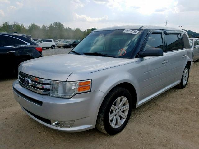 2FMGK5BC2BBD14260 - 2011 FORD FLEX SE SILVER photo 2