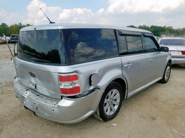 2FMGK5BC2BBD14260 - 2011 FORD FLEX SE SILVER photo 4