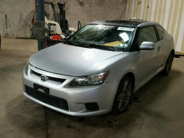JTKJF5C79B3017530 - 2011 TOYOTA SCION TC 银色 照片 2