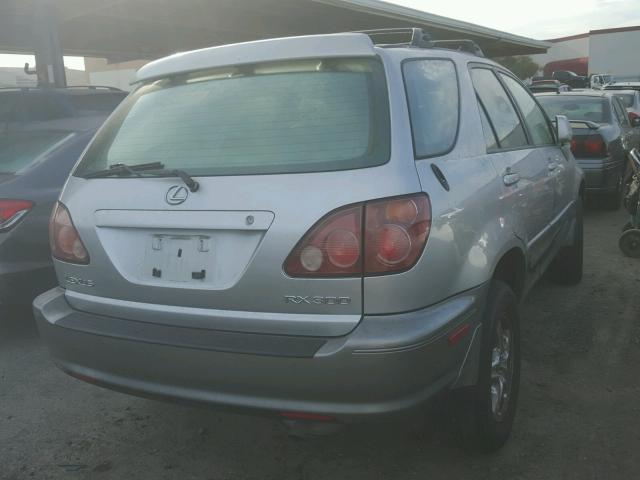 JT6GF10U0X0036570 - 1999 LEXUS RX 300 GRAY photo 4