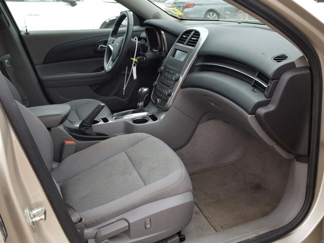 1G11B5SL6FF148736 - 2015 CHEVROLET MALIBU LS 金色 照片 5