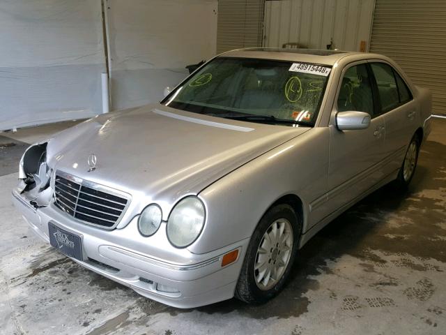 WDBJF65J71X054149 - 2001 MERCEDES-BENZ E 320 SILVER photo 2