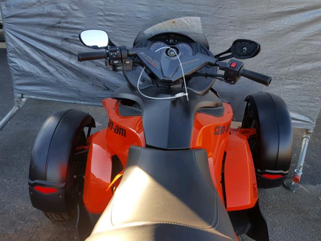 2BXJAHA18CV001017 - 2012 CAN-AM SPYDER ROA ORANGE photo 5