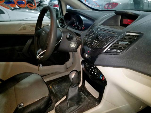 3FADP4TJ5DM111399 - 2013 FORD FIESTA S SILVER photo 9