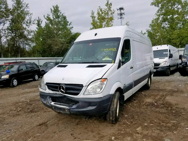 WD3PE8CB4B5576136 - 2011 MERCEDES-BENZ SPRINTER 2 WHITE photo 2