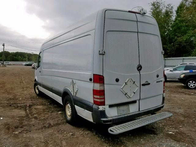 WD3PE8CB4B5576136 - 2011 MERCEDES-BENZ SPRINTER 2 WHITE photo 3