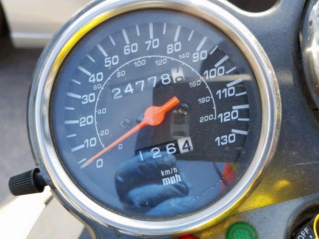 VTTGM51AX52102860 - 2005 SUZUKI GS500 FK SILVER photo 8