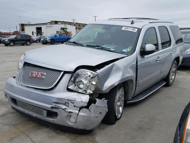 1GKS1EEF6DR322292 - 2013 GMC YUKON DENA SILVER photo 2