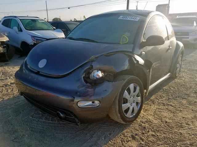 3VWCB21C72M438913 - 2002 VOLKSWAGEN NEW BEETLE ნაცრისფერი ფოტო 2
