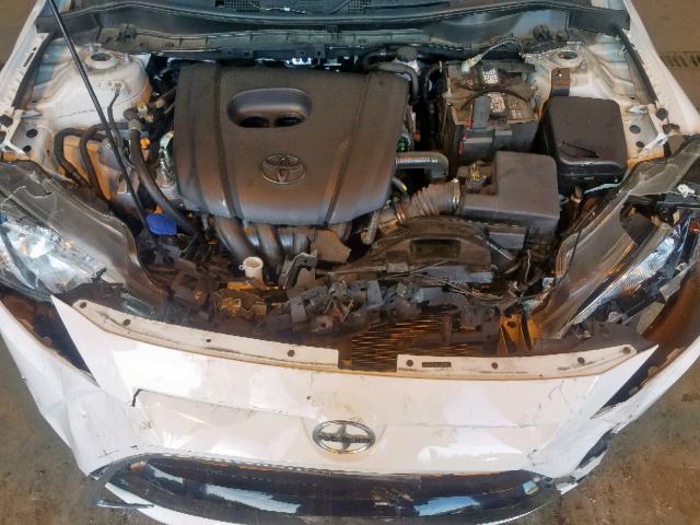 3MYDLBZV3GY137891 - 2016 TOYOTA SCION IA WHITE photo 7