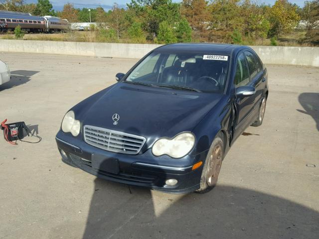 WDBRF61J15A702652 - 2005 MERCEDES-BENZ C 240 BLUE photo 2