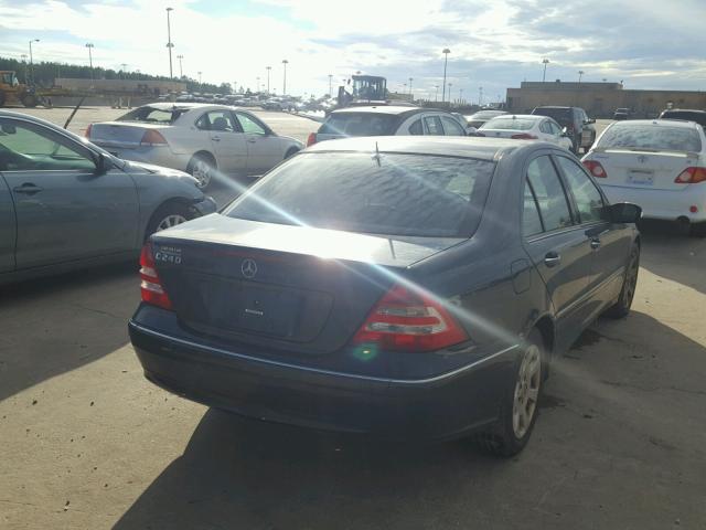 WDBRF61J15A702652 - 2005 MERCEDES-BENZ C 240 BLUE photo 4