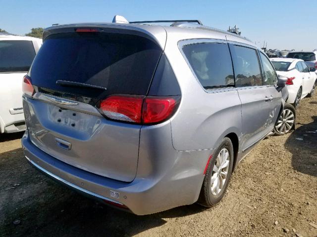 2C4RC1BG4JR110135 - 2018 CHRYSLER PACIFICA T GRAY photo 4