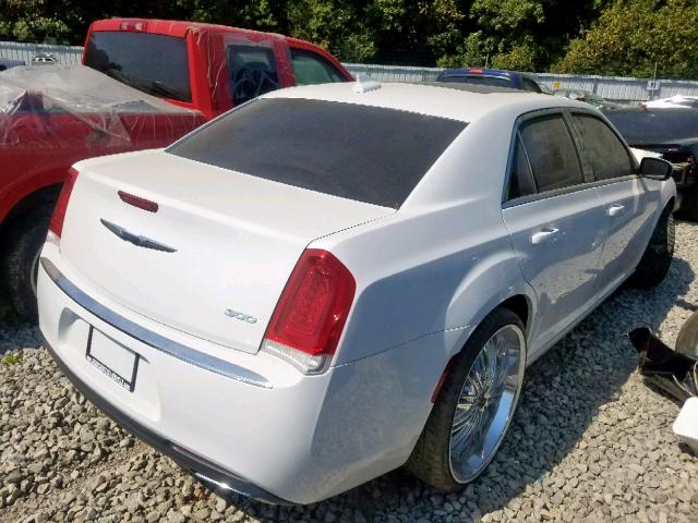 2C3CCAAG0HH506008 - 2017 CHRYSLER 300 LIMITE WHITE photo 4