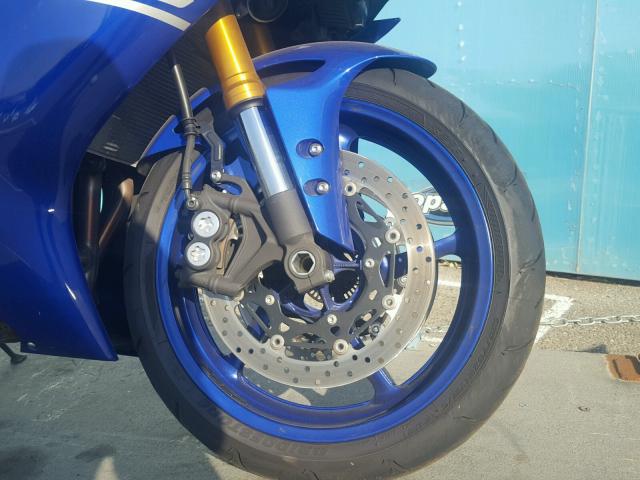 JYARJ28Y1HA000570 - 2017 YAMAHA YZFR6 C BLUE photo 9