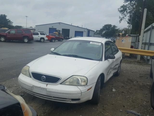 1MEFM50U42A615273 - 2002 MERCURY SABLE GS WHITE photo 2