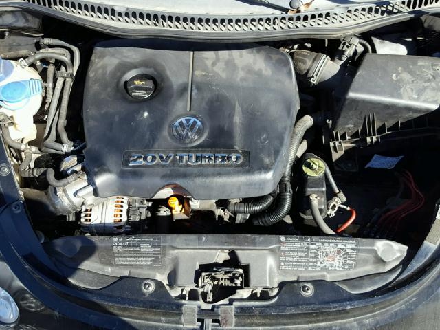 3VWFE31C04M417530 - 2004 VOLKSWAGEN NEW BEETLE 黑色 照片 7