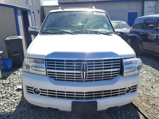 5LMJJ3J50CEL01042 - 2012 LINCOLN NAVIGATOR Ақ фото 9