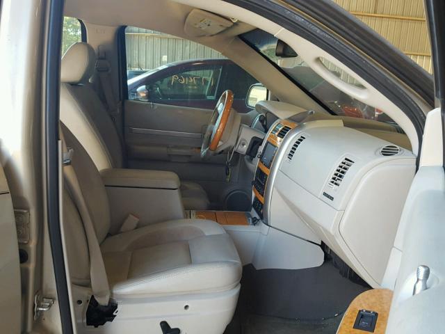 1A8HX58298F150661 - 2008 CHRYSLER ASPEN LIMI 棕色 照片 5