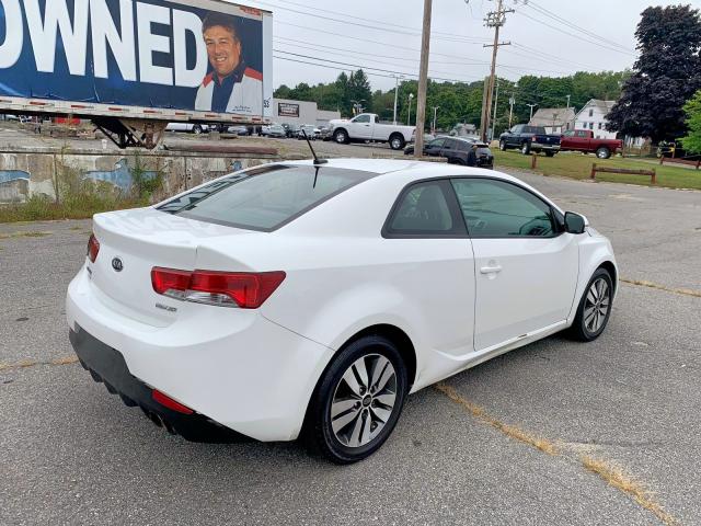 KNAFU6A22D5743153 - 2013 KIA FORTE EX WHITE photo 5