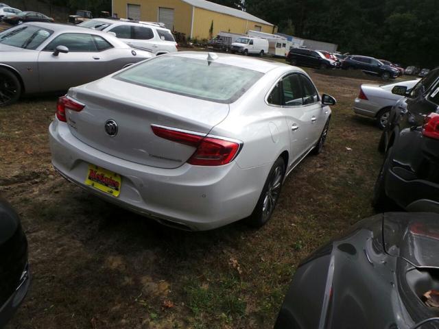 1G4ZP5SS2JU115591 - 2018 BUICK LACROSSE E WHITE photo 4