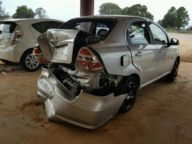 KL1TD56E69B608969 - 2009 CHEVROLET AVEO LS SILVER photo 4